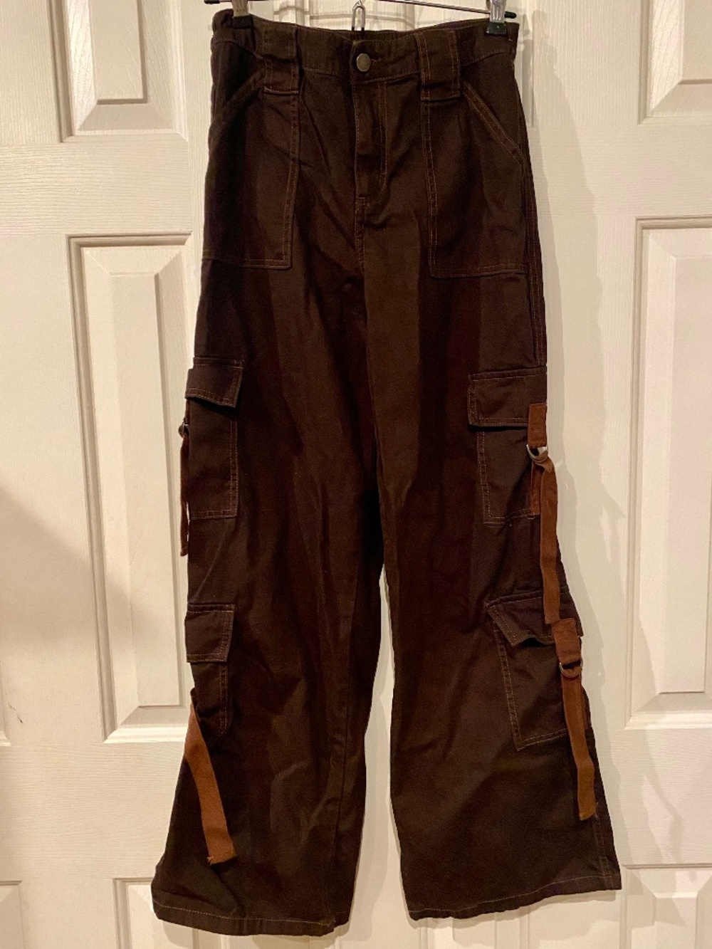 🟤 No Boundaries 0/2 Brown Cargo Pants, Double Pockets, Like New condition